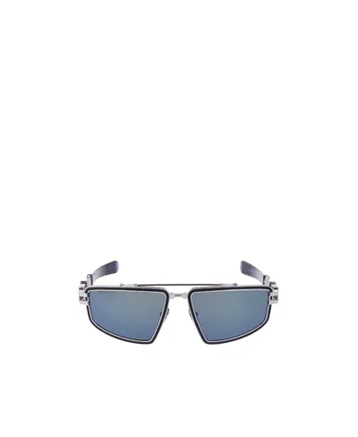 Balmain Logo Sunglasses In Gray