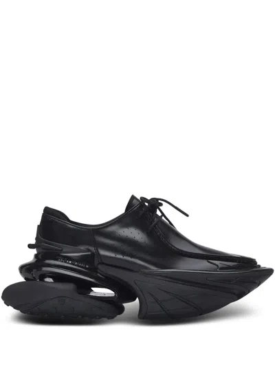 Balmain Low Top Lace Up Sneakers For Men In Black