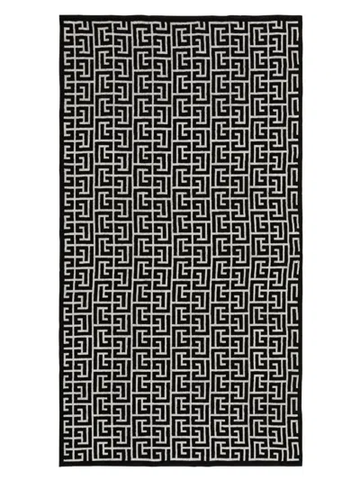 Balmain Pb Labyrinth-print Beach Towel In 黑色