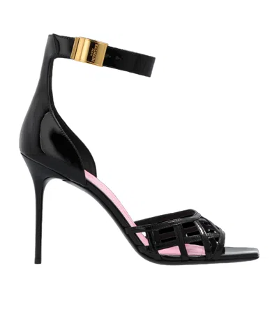 Balmain Uma Patent Leather Pumps In Black