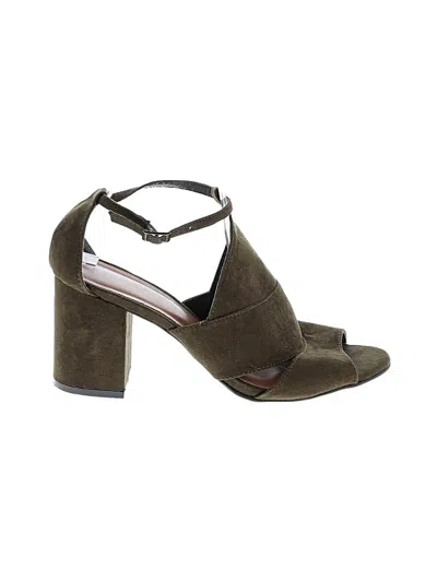Pre-owned Bamboo Sandals In Green