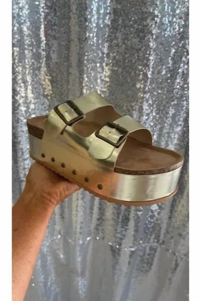 Bamboo Women Platform Sandals In Gold