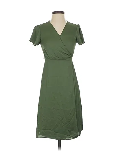 Pre-owned Banana Republic Casual Dress In Green