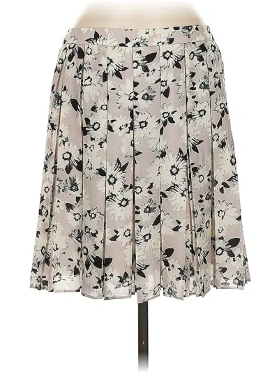 Pre-owned Banana Republic Casual Skirt In White