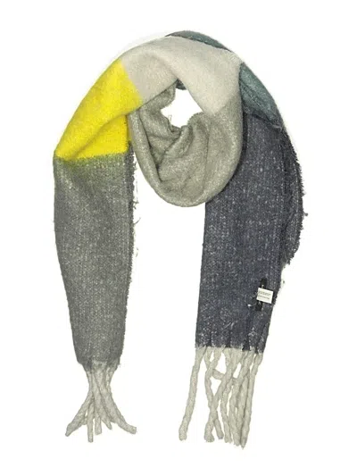 Pre-owned Banana Republic Scarf In Gray