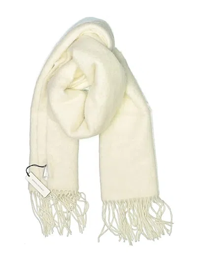 Pre-owned Banana Republic Scarf In Ivory