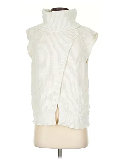 Pre-owned Banana Republic Sweater Vest In White