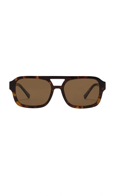 Banbe The Del Ray Sunglasses In Metallic