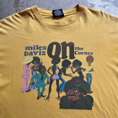 Pre-owned Band Tees X Vintage 2001 Miles Davis On The Corner Jazz Art Music Tee In Yellow