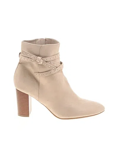 Pre-owned Bandolino Ankle Boots In Ivory