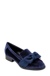 Bandolino Bow Loafer In Navy Velvet
