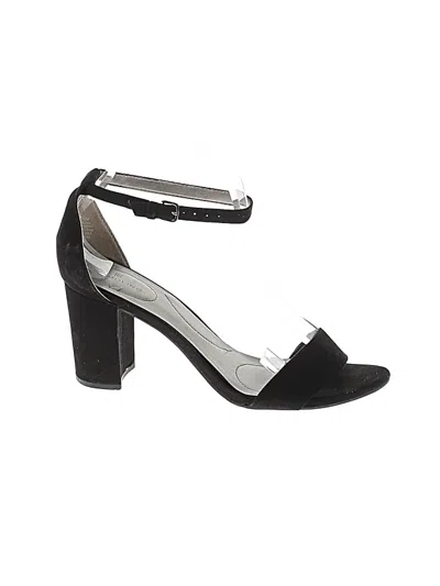 Pre-owned Bandolino Heels In Black