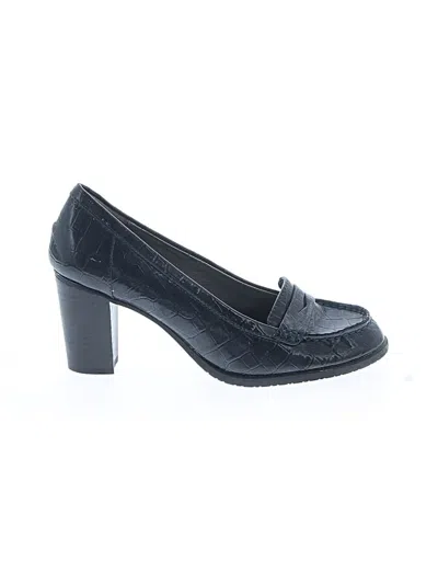 Pre-owned Bandolino Heels In Black