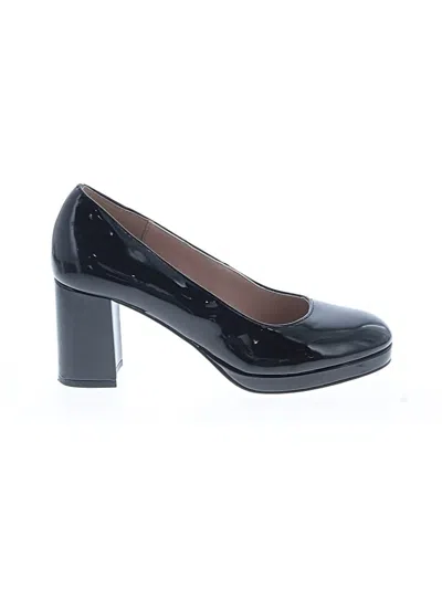 Pre-owned Bandolino Heels In Black