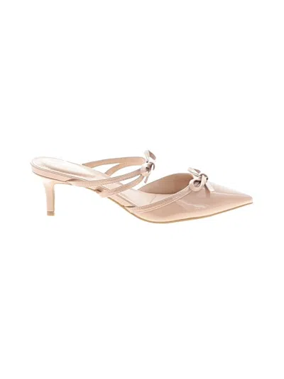 Pre-owned Bandolino Heels In Ivory
