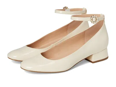 Bandolino Lexy High In White
