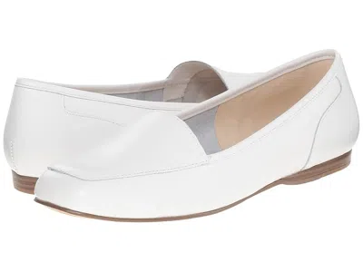 Bandolino Liberty In White