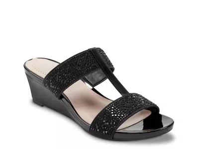 Bandolino Luvit Wedge Sandal In Black