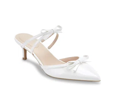 Bandolino Meggin Mule In White