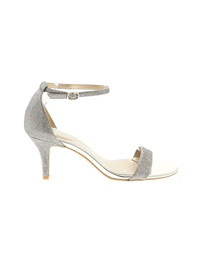 Pre-owned Bandolino Sandals In Silver