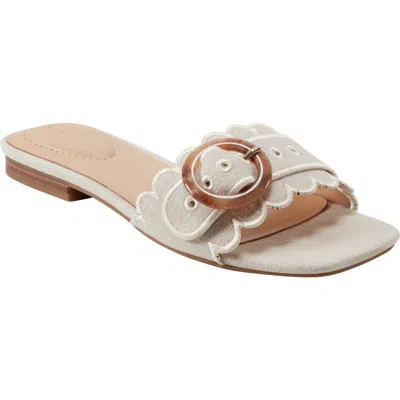 Bandolino Silla Scallop Slide Sandal In Light Natural