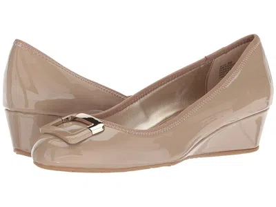 Bandolino Tad In Neutral