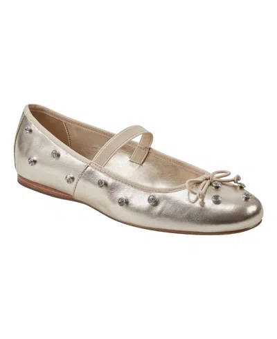 Bandolino Prity Mary Jane Flat In Gold