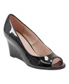 Bandolino Bntufflove3 Womens Contrast Trim Manmade Wedge Heels In Black Patent