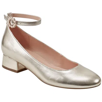 Bandolino Womens Metallic Faux Leather Ankle Strap In Gold
