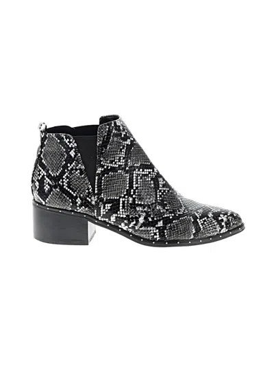 Pre-owned Bar Iii Ankle Boots In Black