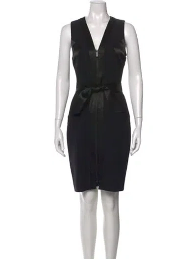 Pre-owned Barbara Bui V-neck Knee-length Dress In Black