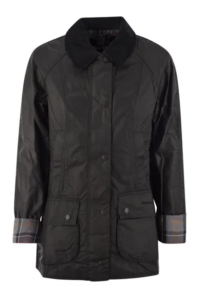 Barbour Beadnell Waxed Jacket In Black