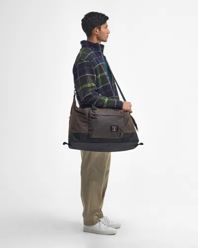 Barbour Field Unisex Wax Holdall In Red