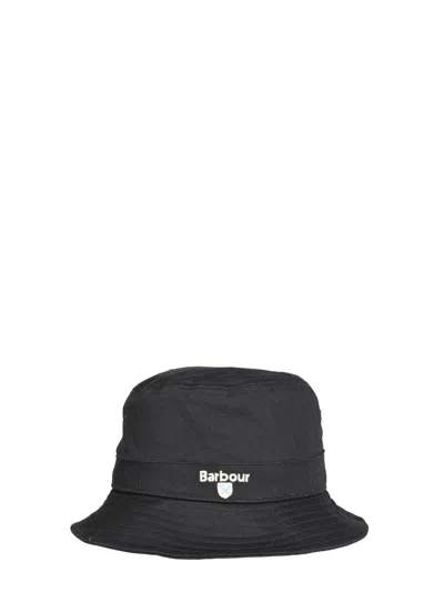 Barbour Logo Embroidered Bucket Hat In Black