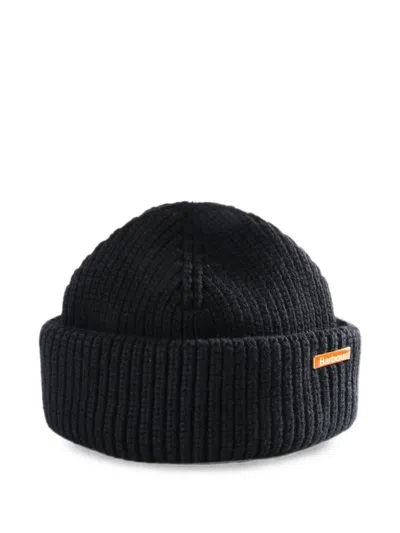 Barbour Logo-plaque Ribbed-knit Beanie Hat In Black