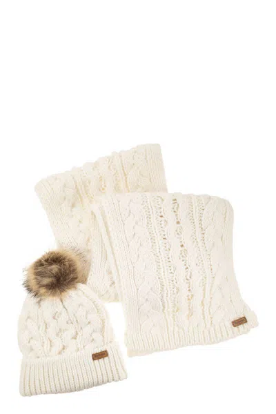 Barbour Penshaw - Hat And Scarf Set In Neutral
