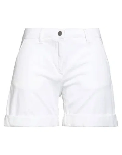 Barbour Woman Shorts & Bermuda Shorts White Size 10 Cotton, Elastane