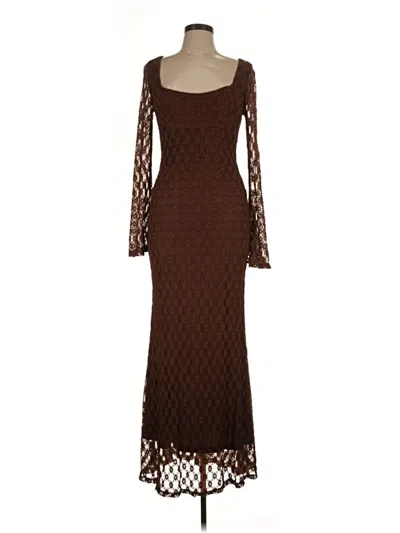 Bardot Cocktail Dress In Burgundy