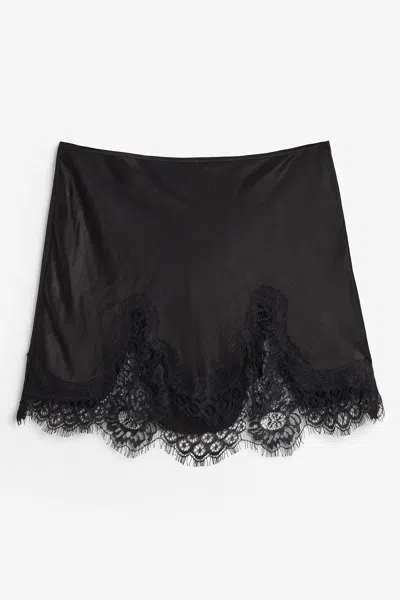 Bardot Silvio Satin Lace Trim Short In Black