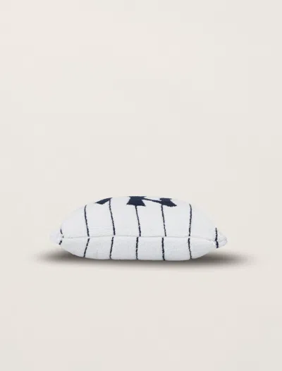 Barefoot Dreams Cozychic® New York Yankees™ Pillow In White