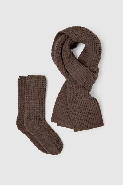 Barefoot Dreams Cozychic® Waffle Scarf And Sock Set In Umber