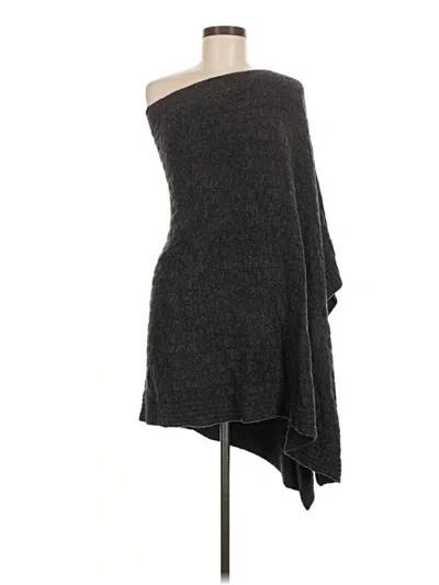 Pre-owned Barefoot Dreams Poncho In Gray