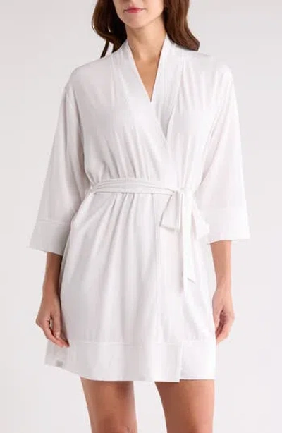Barefoot Dreams ® Short Robe In Pearl