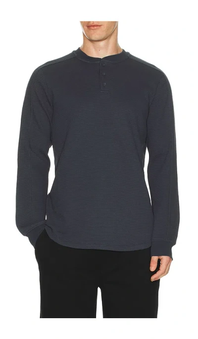 Barefoot Dreams Waffle Thermal Henley In Blue