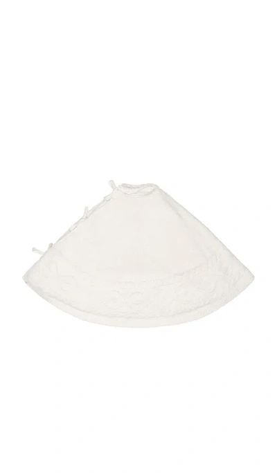Barefoot Dreams X Revolve Cozychic Cable Holiday Tree Skirt In White