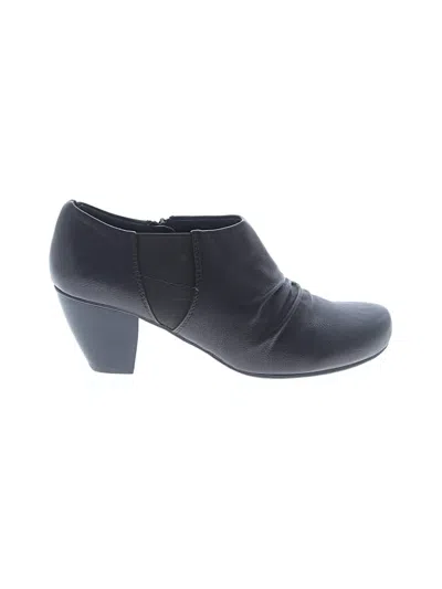 Pre-owned Baretraps Ankle Boots In Black