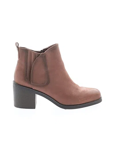 Pre-owned Baretraps Ankle Boots In Brown
