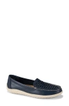 Baretraps Bridget Boat Shoe In Navy Leather