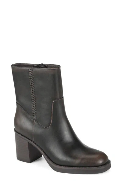Baretraps Gwendy Block Heel Bootie In Hazelnut