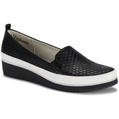 Baretraps Hope Womens Embossed Fitness Athletic And Training Shoes In Black